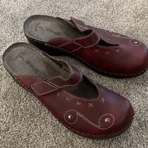 Stylish Women's Burgundy Leather Shoes